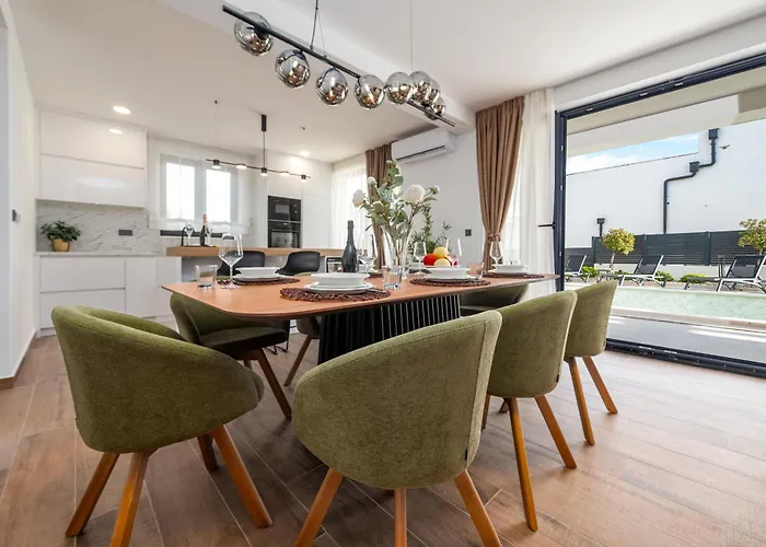 Дом отдыха Luxury - For Gift *