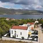 Casa vacanze Luxury - For Gift Pridraga