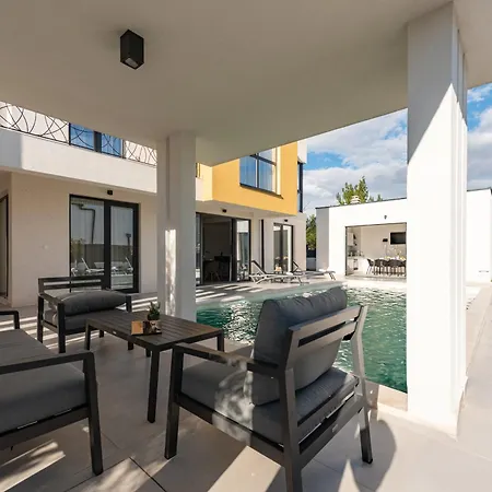 Luxury - For Gift Holiday home Pridraga